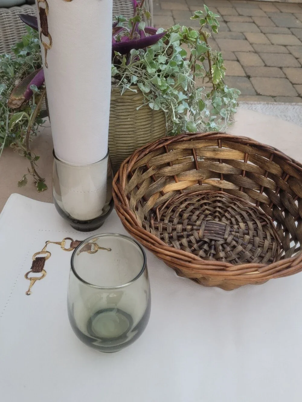 Vintage Equestrian Tablescape for 2 | Libbey Tempo Avocado Tumblers | Placemats